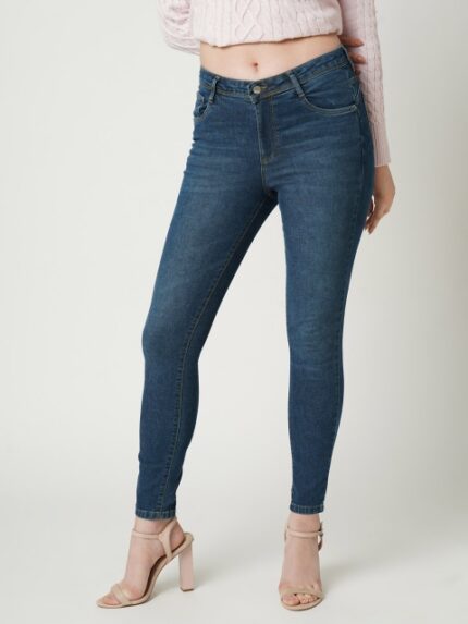 Kraus Jeans Women Skinny Fit Mid-Rise Light Fade Jeans