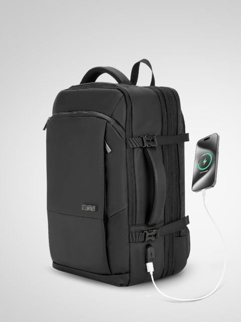 Safari Select Zeus Black with RIFD Pocket An Expandable Overnighter Laptop Backpack 33L
