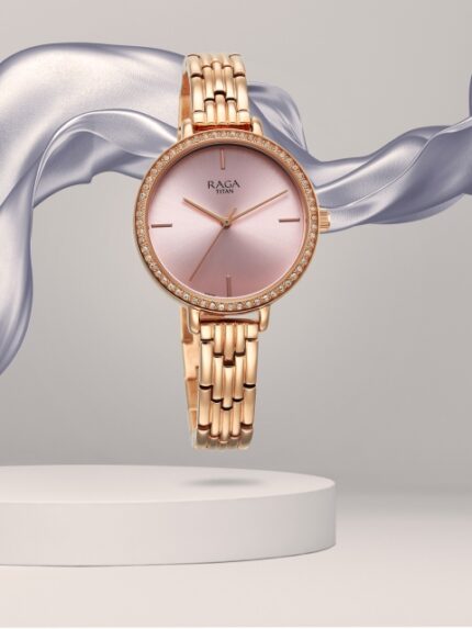Titan Raga Show Stopper Women Embellished Dial Bracelet Analogue Watch 95286WM01